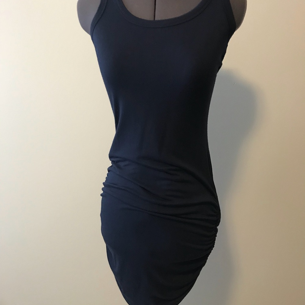 Super comfy, flattering navy cotton dress